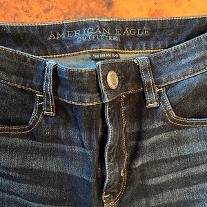 American Eagle dark wash skinny jeans, size 8 in good condition